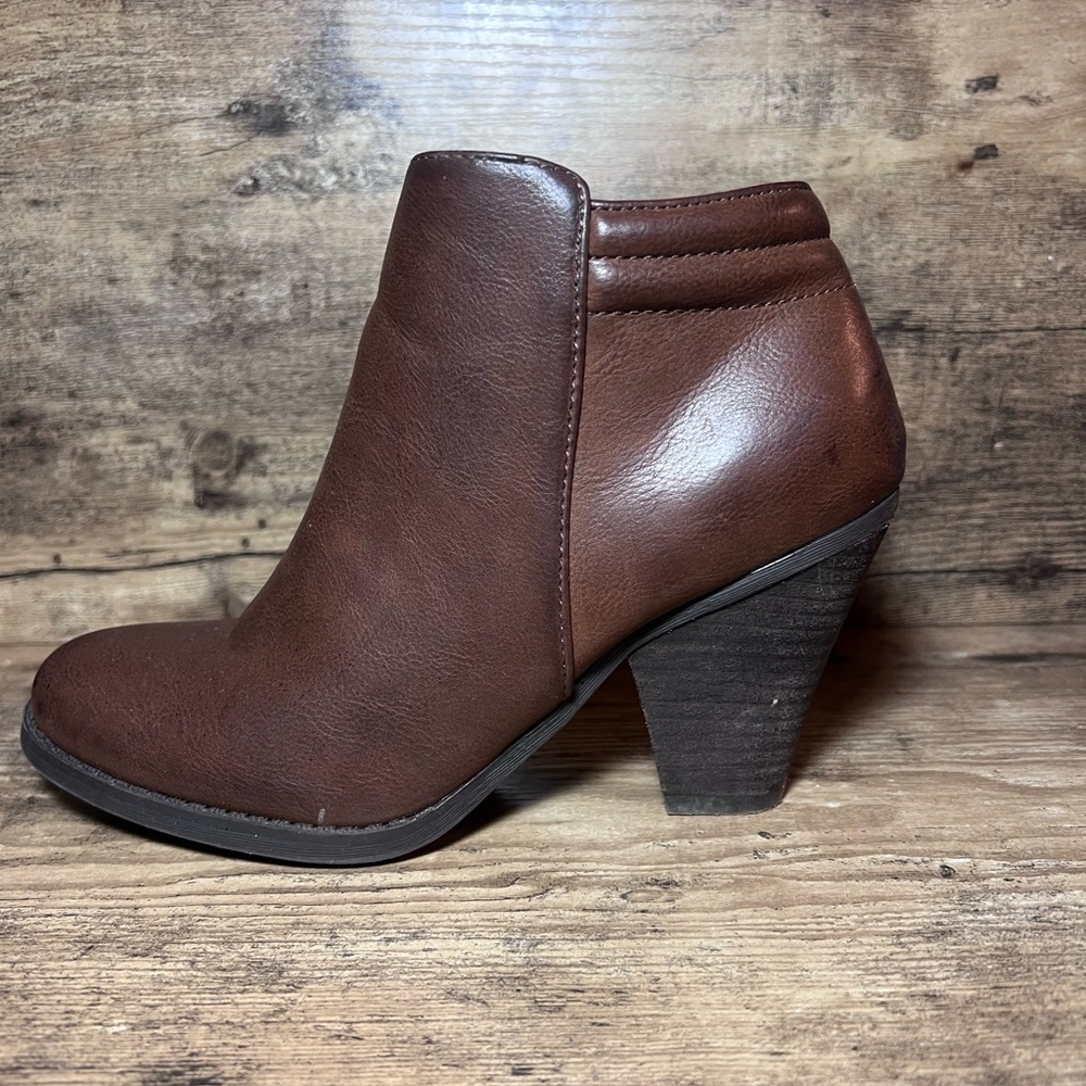 Mia heeled short bootie. Size 6.5